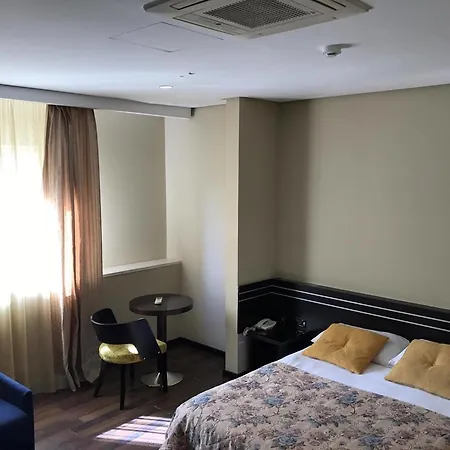 Отель Iliria Boutique 4*